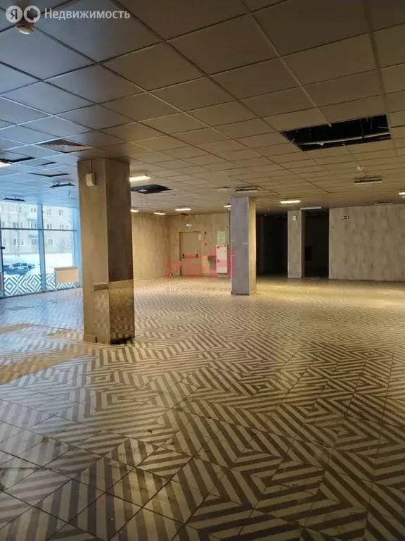 Торговая площадь (670 м) - Фото 1