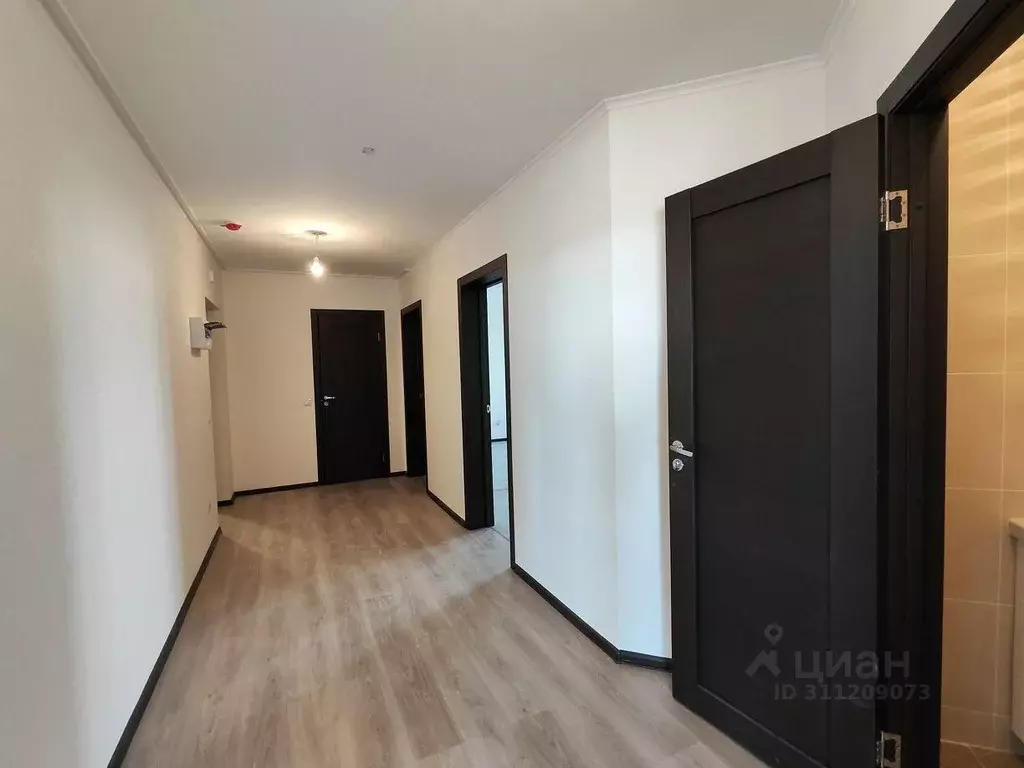 Квартира, 3 комнаты, 70.5 м - Фото 0