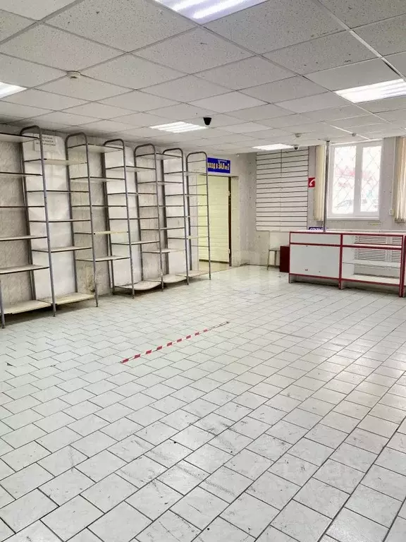 Торговая площадь в Башкортостан, Ишимбай ул. Горького, 65 (99 м) - Фото 1
