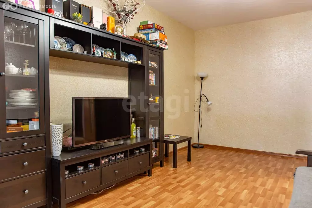 1-комнатная квартира: посёлок городского типа Яблоновский, улица ... - Фото 2