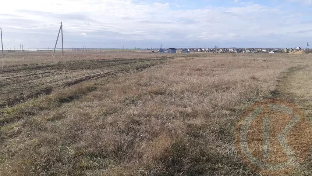 Участок в Крым, Сакский район, Штормовское с/пос, с. Крыловка ул. ... - Фото 1