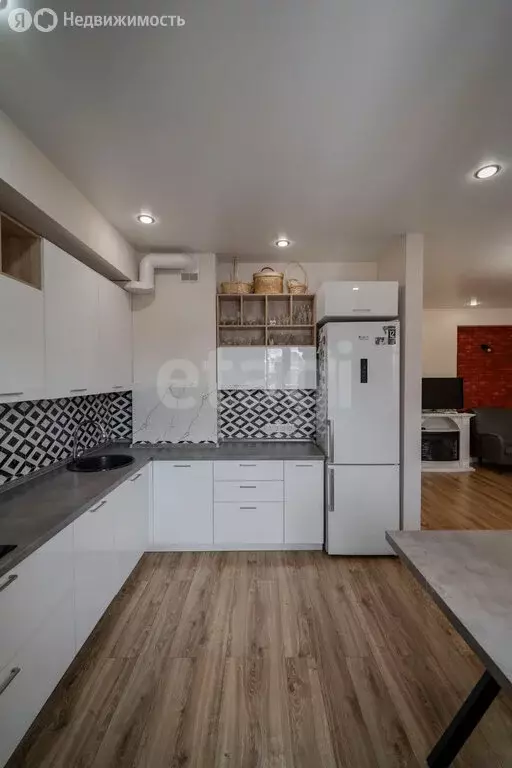 3-комнатная квартира: Иркутск, Дальневосточная улица, 141 (84.6 м) - Фото 2