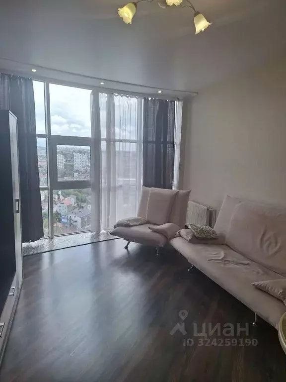 1-к кв. Севастополь ул. Репина, 1/2 (52.0 м) - Фото 1