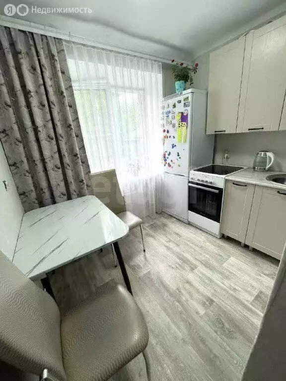 3-комнатная квартира: Таштагол, улица Мира, 31 (57.4 м) - Фото 1