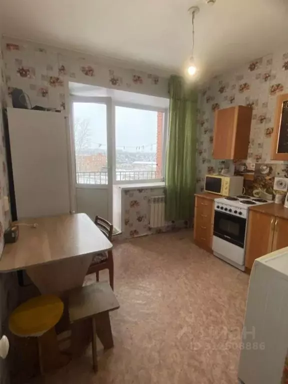1-к кв. Кемеровская область, Юрга ул. Исайченко, 18 (30.0 м) - Фото 0