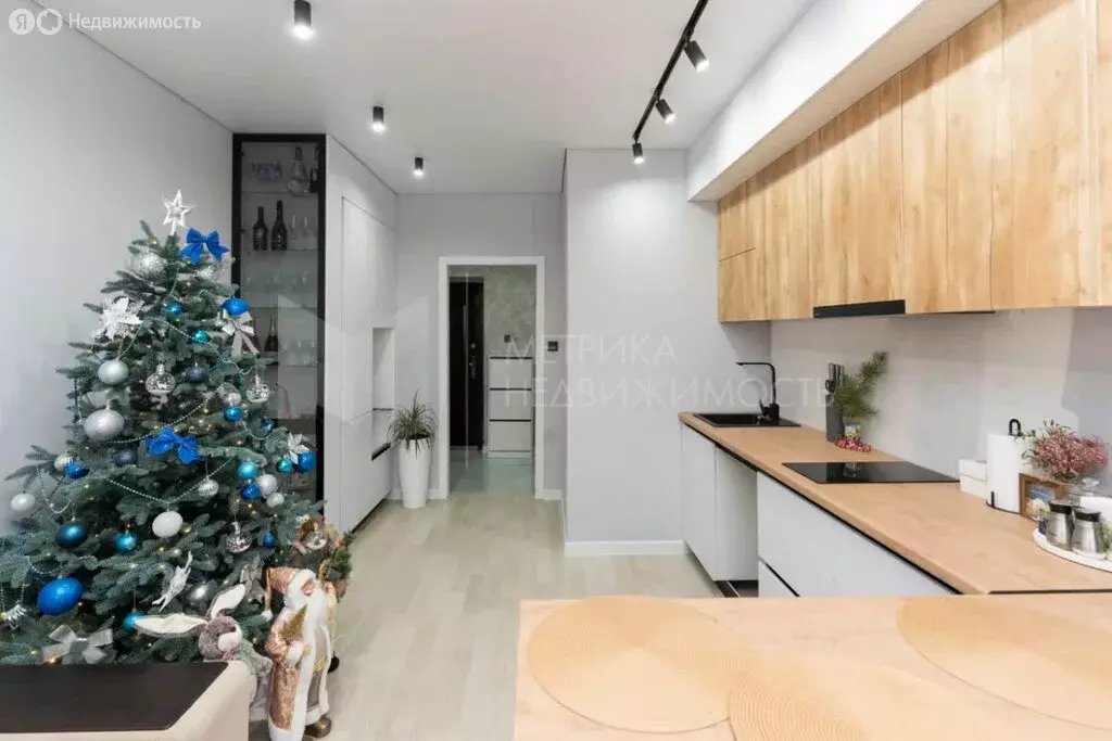 2-комнатная квартира: Тюмень, улица Станислава Карнацевича, 1 (53.5 м) - Фото 1