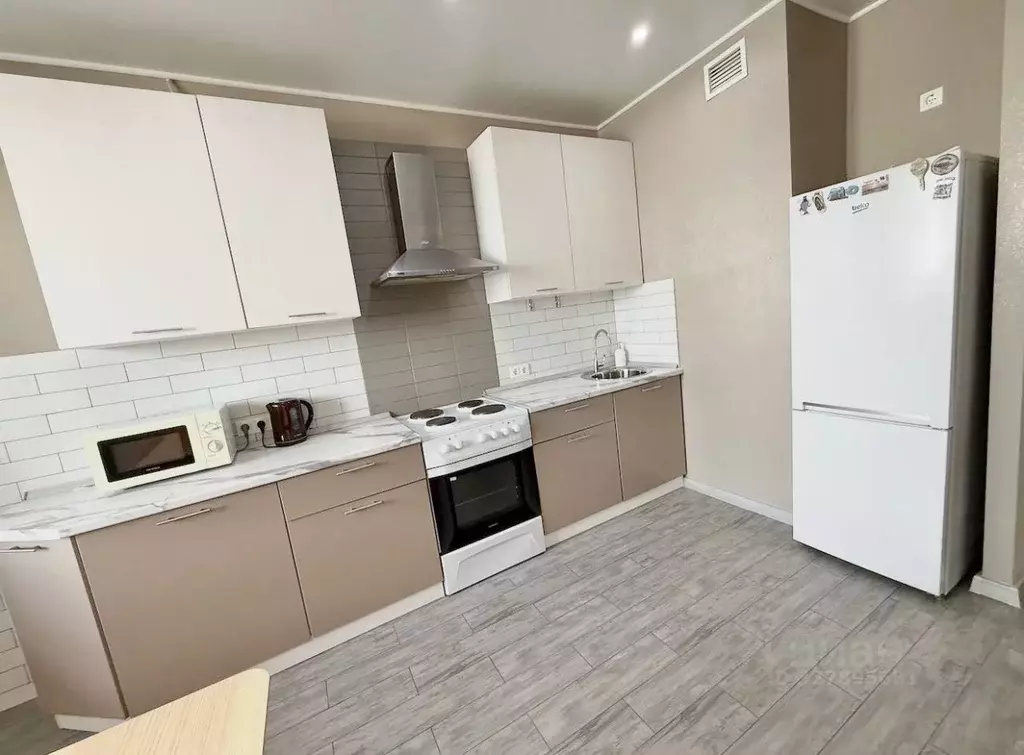 1-к кв. Татарстан, Казань просп. Альберта Камалеева, 34 (35.0 м) - Фото 2