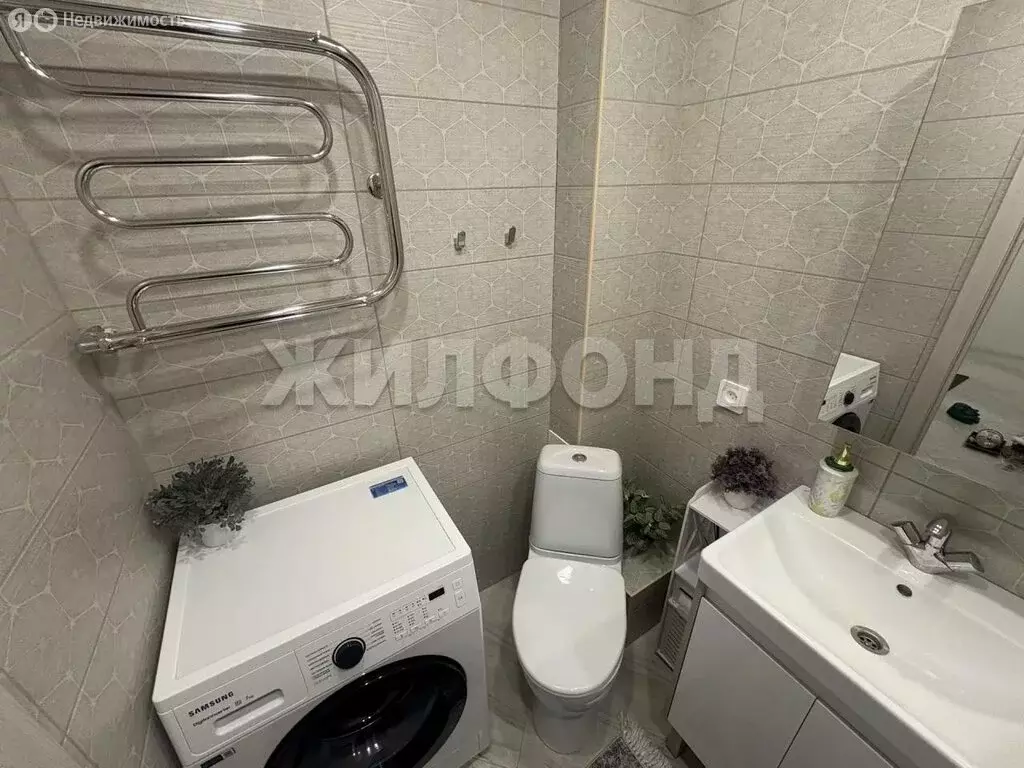 4-комнатная квартира: Иркутск, Красногвардейская улица, 16 (68.5 м) - Фото 1