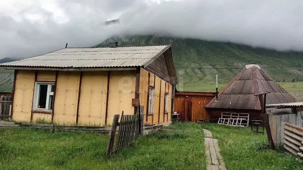 Дом в Алтай, Улаганский район, с. Чибит Заречная ул., 14 (50 м) - Фото 1
