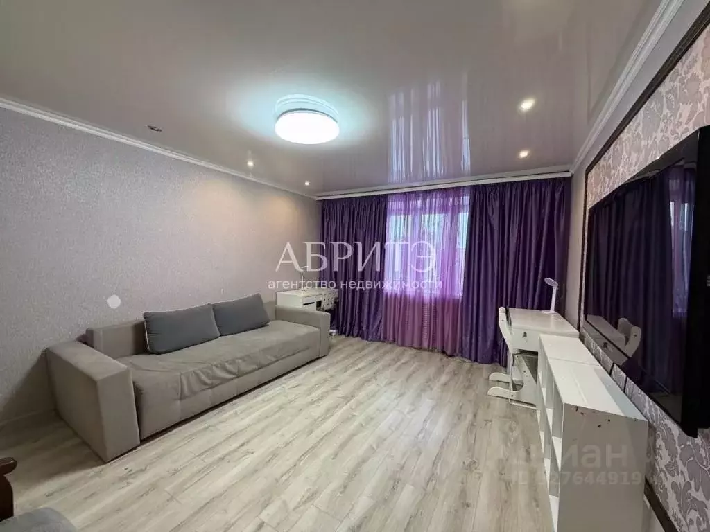 2-к кв. Липецкая область, Липецк Политехническая ул., 13 (63.4 м) - Фото 1