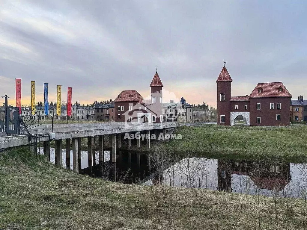 Участок в Ленинградская область, Шлиссельбург Кировский район, Лесная ... - Фото 0