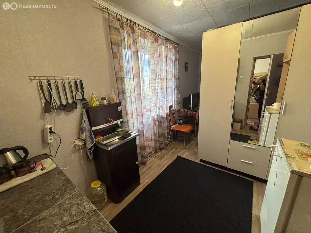 1к в 2-комнатной квартире (13.9 м) - Фото 1