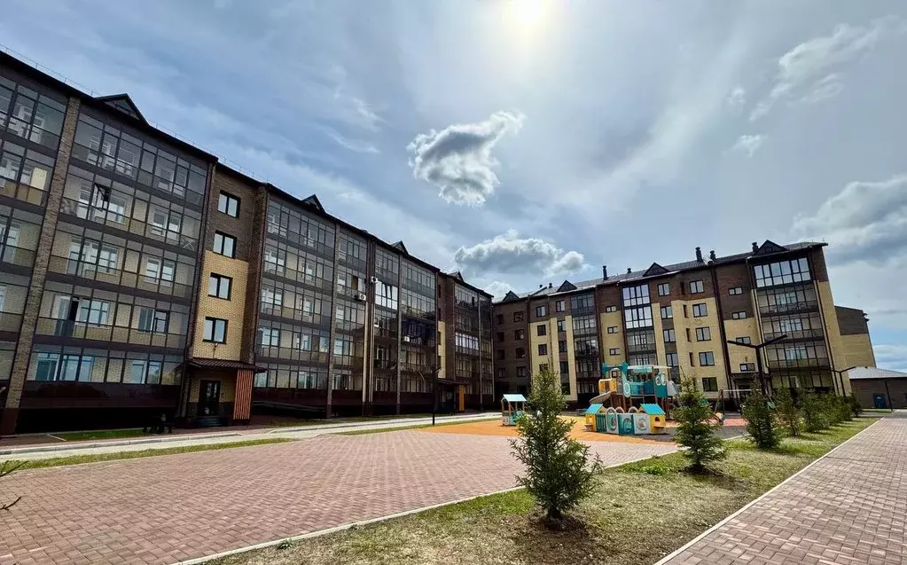 3-к кв. Хакасия, Абакан ул. Авиаторов, 1Е (86.96 м) - Фото 0