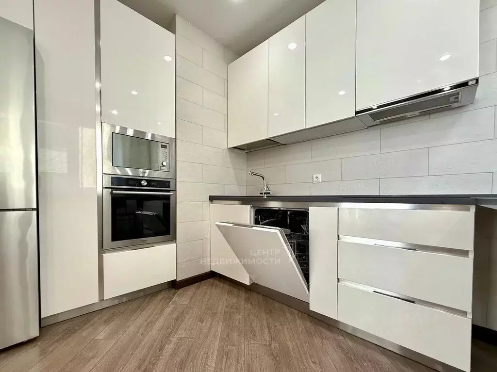 3-к кв. Татарстан, Казань ул. Алексея Козина, 7 (76.3 м) - Фото 1