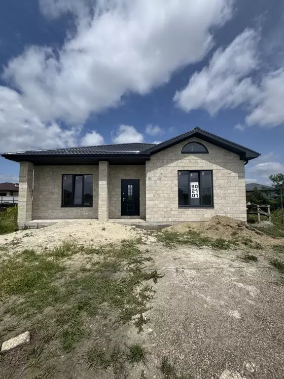 Дом в Ставропольский край, Ставрополь ул. Роз, 9 (135 м) - Фото 1