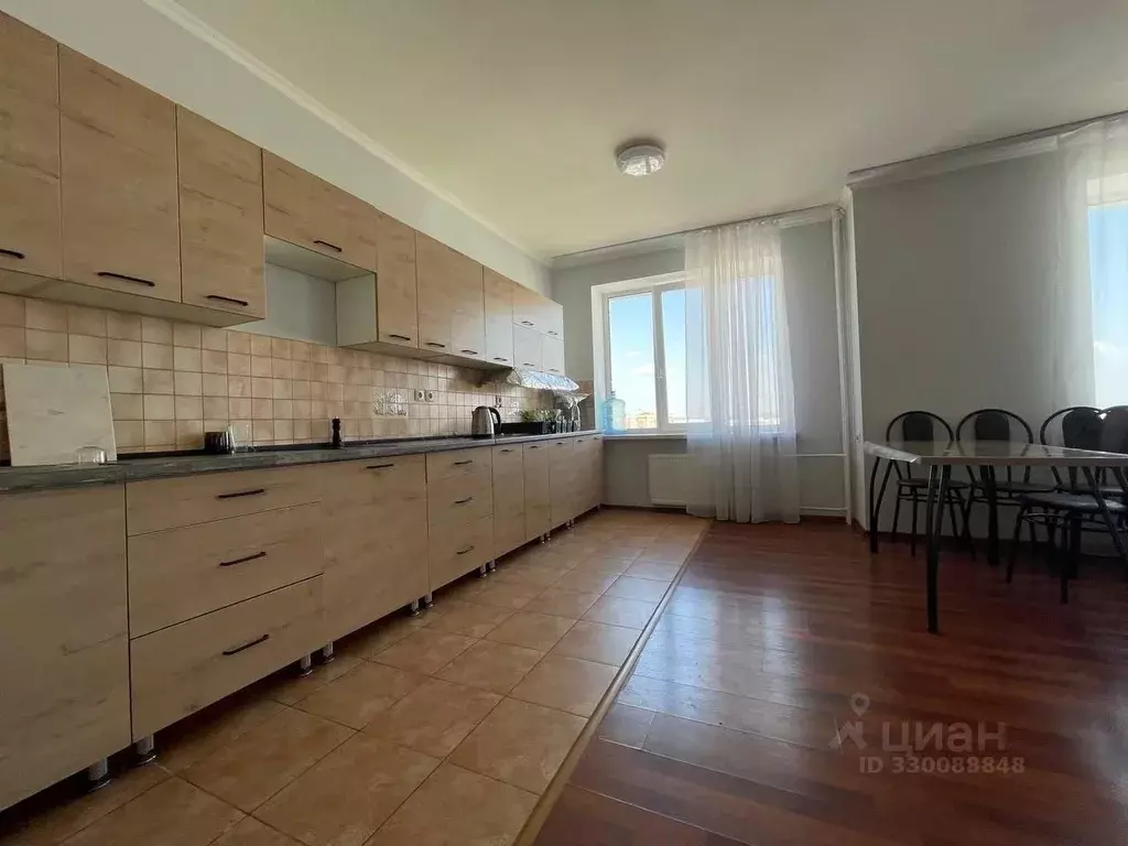 2-к кв. Татарстан, Казань ул. Фатыха Амирхана, 12Д (70.0 м) - Фото 2