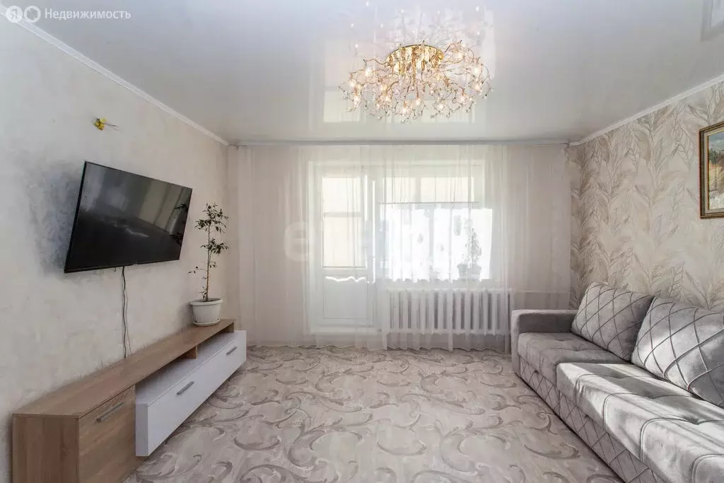 3-комнатная квартира: Тобольск, микрорайон 7А, 31 (60.5 м) - Фото 1