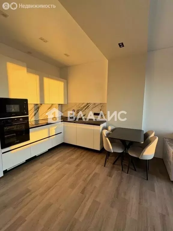 3-комнатная квартира: Москва, Чкаловский бульвар, 6 (62 м) - Фото 1