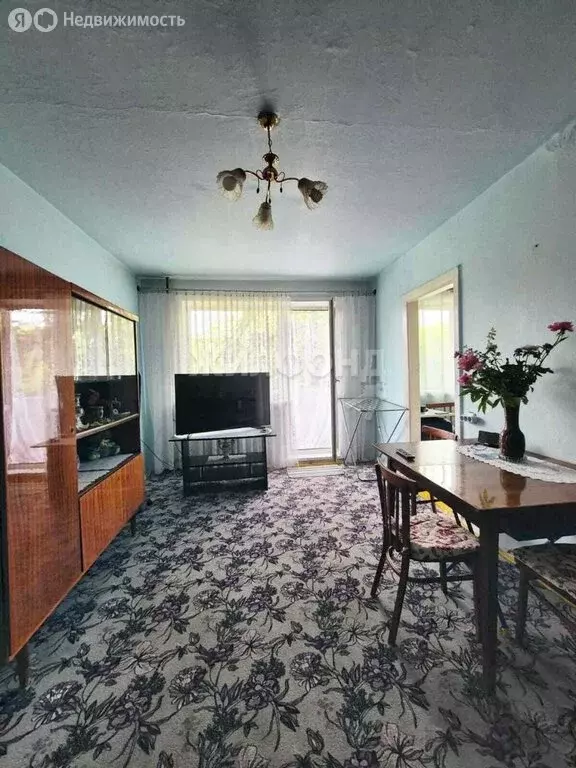 3-комнатная квартира: Новокузнецк, улица 40 лет ВЛКСМ, 96 (47.4 м) - Фото 1