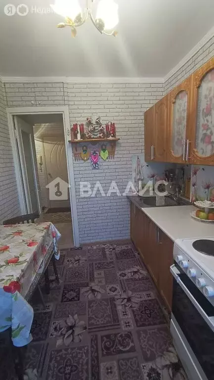 3-комнатная квартира: Тобольск, 6-й микрорайон, 11 (60.1 м) - Фото 1