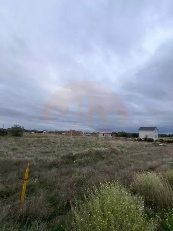 Участок в Крым, Сакский район, с. Лесновка ул. Урожайная (10.0 сот.) - Фото 0