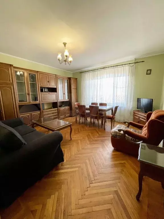 3-к. квартира, 95 м, 5/9 эт. - Фото 0