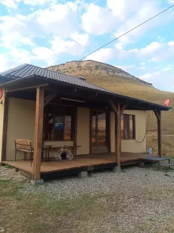 Дом в Карачаево-Черкесия, Хабез аул  (100 м) - Фото 1