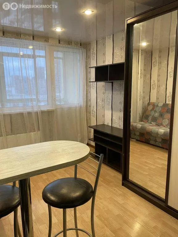 Квартира-студия: Екатеринбург, Рощинская улица, 27 (23 м) - Фото 1