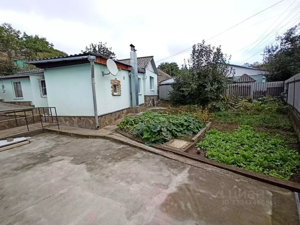 Дом в Ставропольский край, Кисловодск городской округ, пос. ... - Фото 1