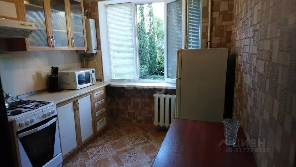 2-к кв. Крым, Алушта городской округ, Партенит пгт ул. Парковая (53.5 ... - Фото 0