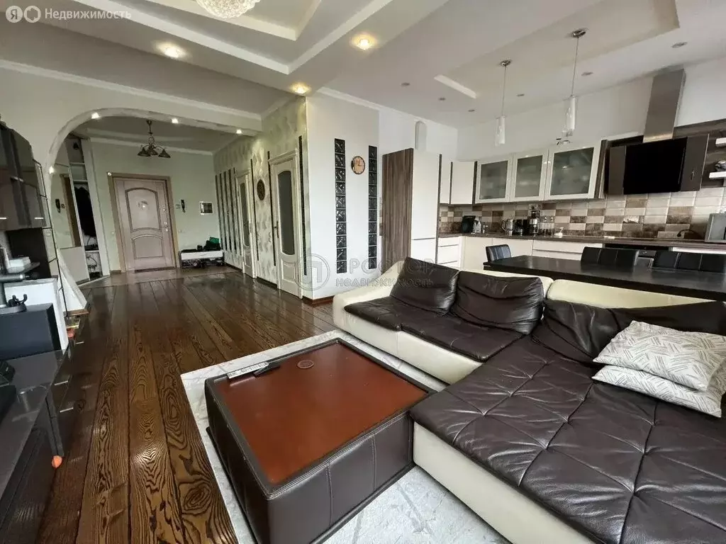 2-комнатная квартира: Красногорск, Ильинское шоссе, 18 (84.5 м) - Фото 2