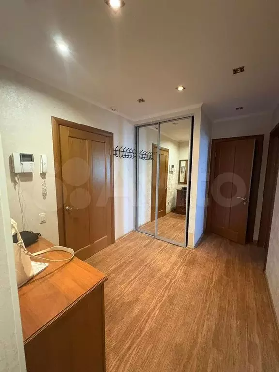 2-к. квартира, 60 м, 10/14 эт. - Фото 1