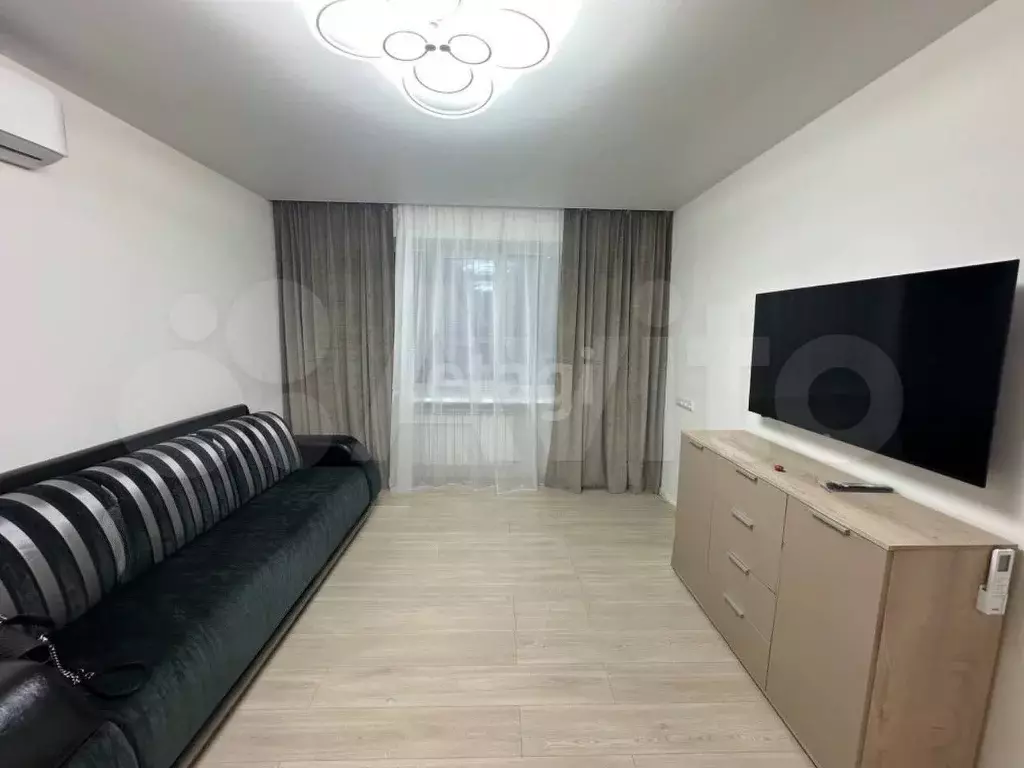 2-к. квартира, 57 м, 1/5 эт. - Фото 0