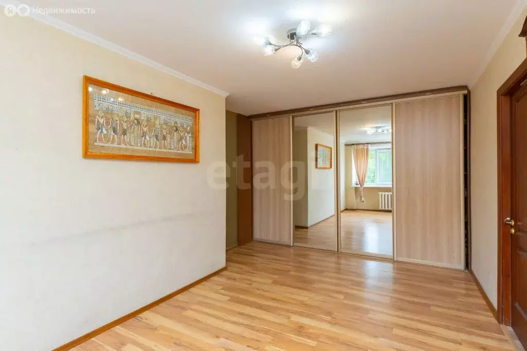 3-комнатная квартира: Тюмень, улица Беляева, 21 (61 м) - Фото 1