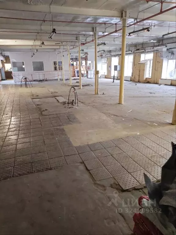 Помещение свободного назначения в Москва ул. Павла Андреева, 23 (224 ... - Фото 1