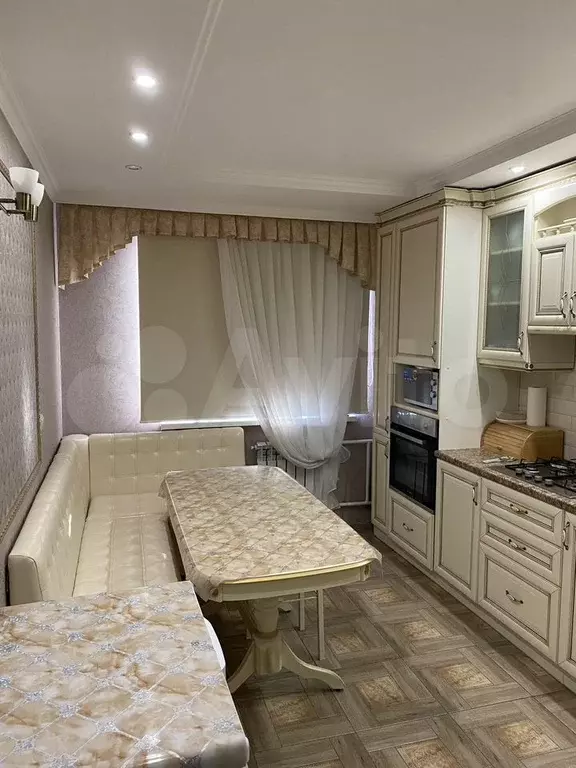 1-к. квартира, 45 м, 7/10 эт. - Фото 0