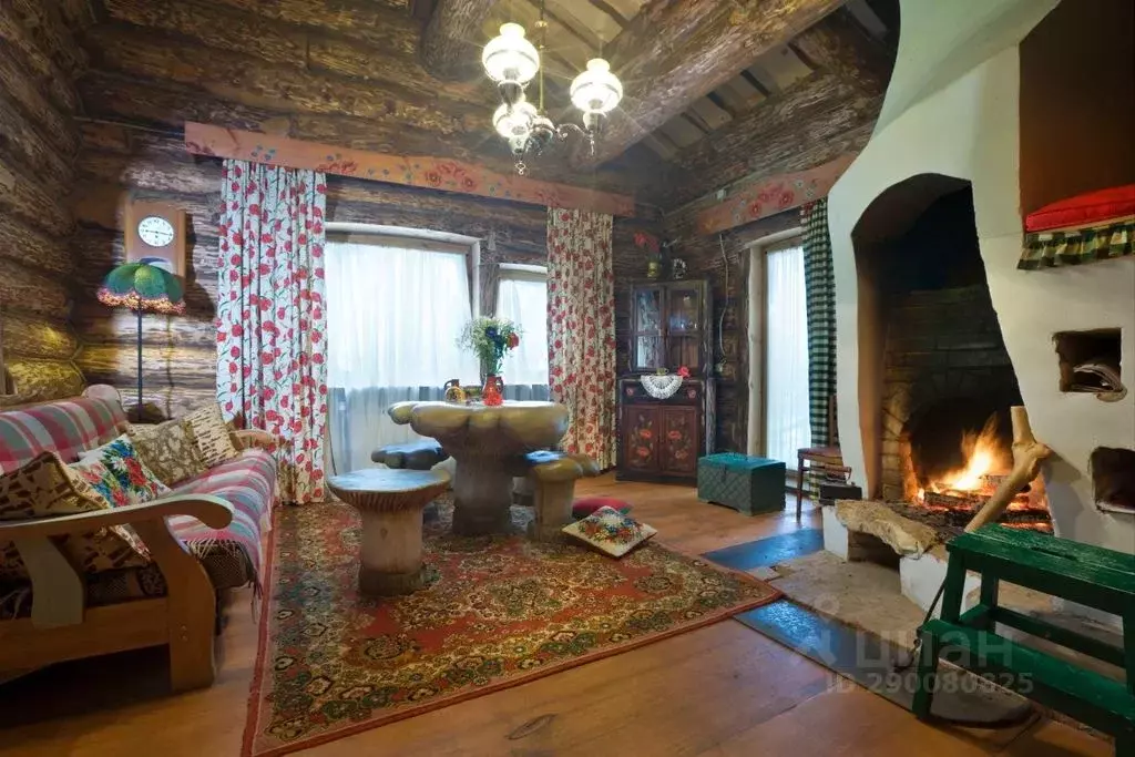 Дом в Московская область, Звенигород Одинцовский городской округ, ш. ... - Фото 1