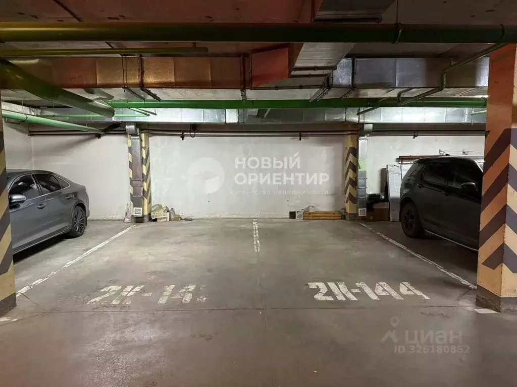 Гараж в Свердловская область, Екатеринбург ул. Юмашева, 11 (2 м) - Фото 1