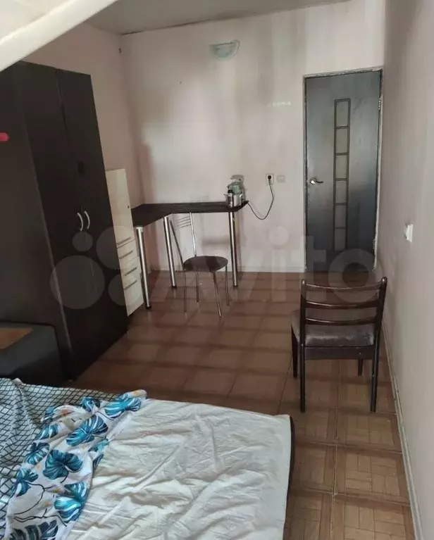 Комната 18 м в 4-к., 4/4 эт. - Фото 1