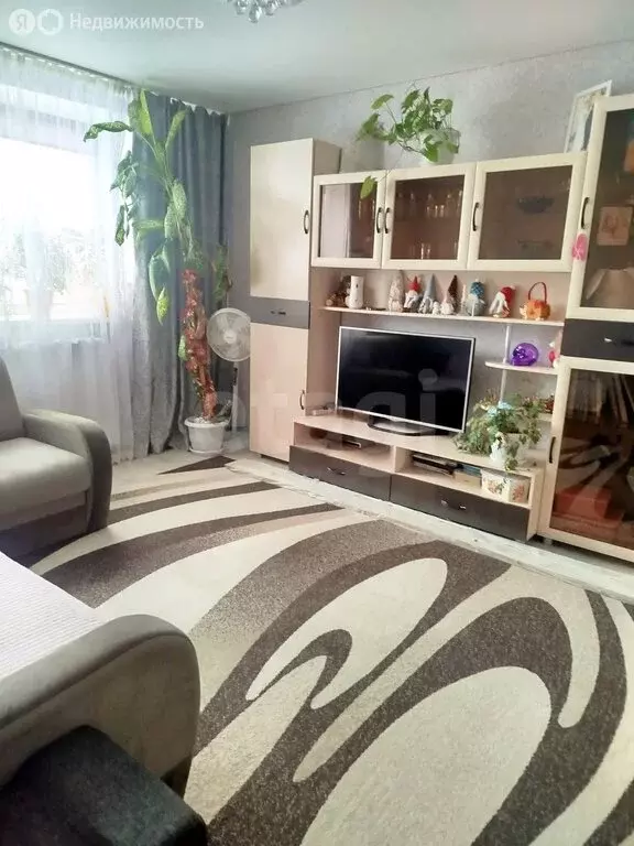 2-комнатная квартира: посёлок Увельский, улица Ульяны Громовой, 6 ... - Фото 1