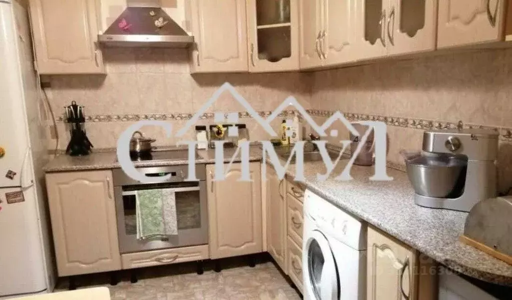 4-к кв. Хакасия, Черногорск Октябрьская ул., 134 (90.6 м) - Фото 0