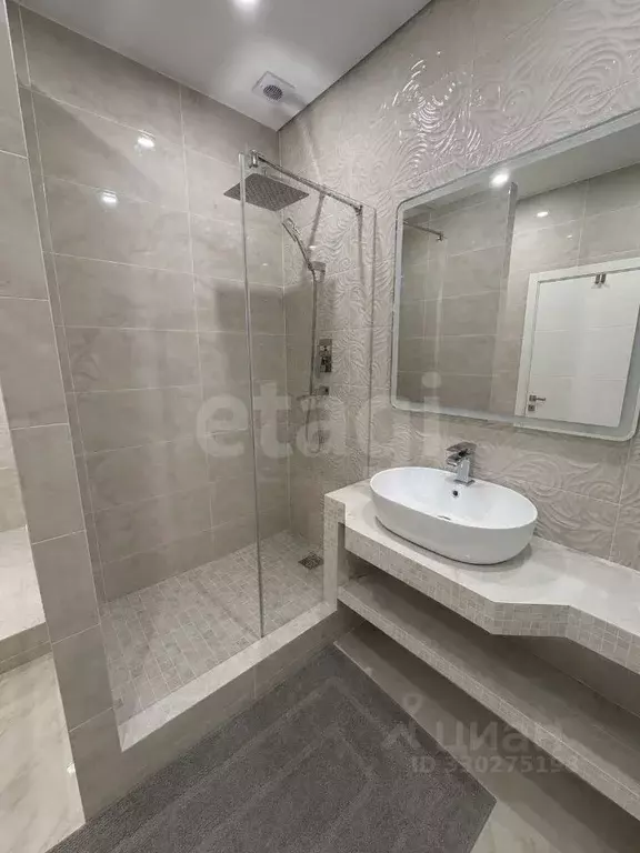 2-к кв. Кировская область, Киров ул. Никитская, 110В (78.5 м) - Фото 2