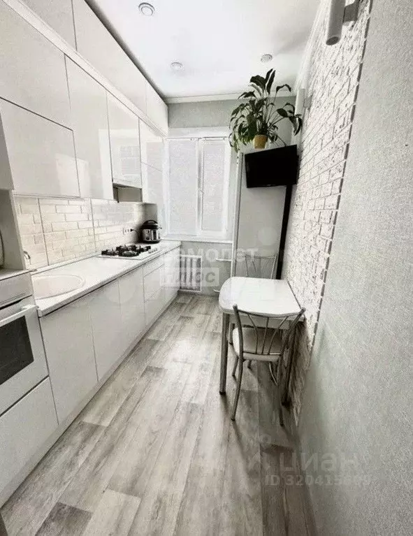 2-к кв. Брянская область, Брянск ул. Куйбышева, 9 (40.0 м) - Фото 1
