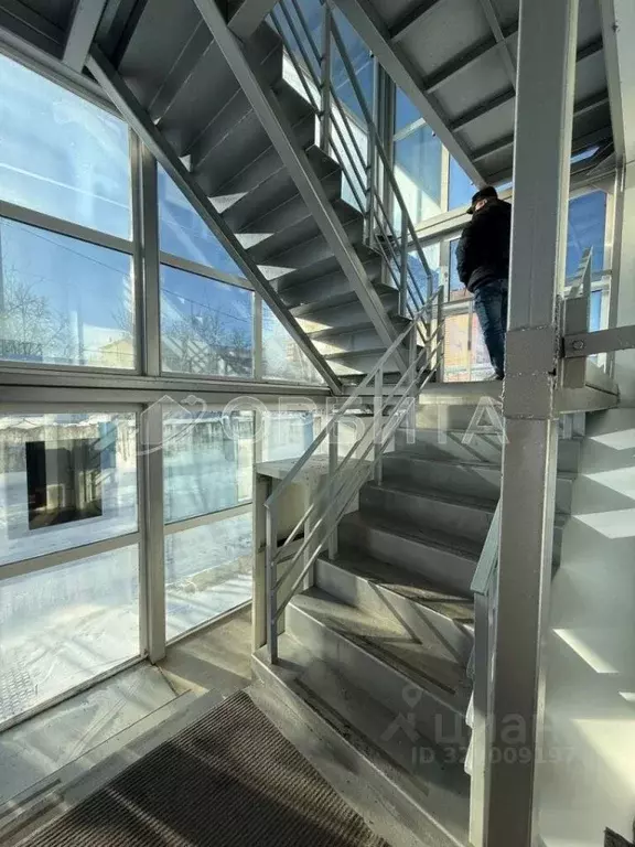 Офис в Тюменская область, Тюмень Мелиораторов мкр, ул. Мелиораторов, ... - Фото 2