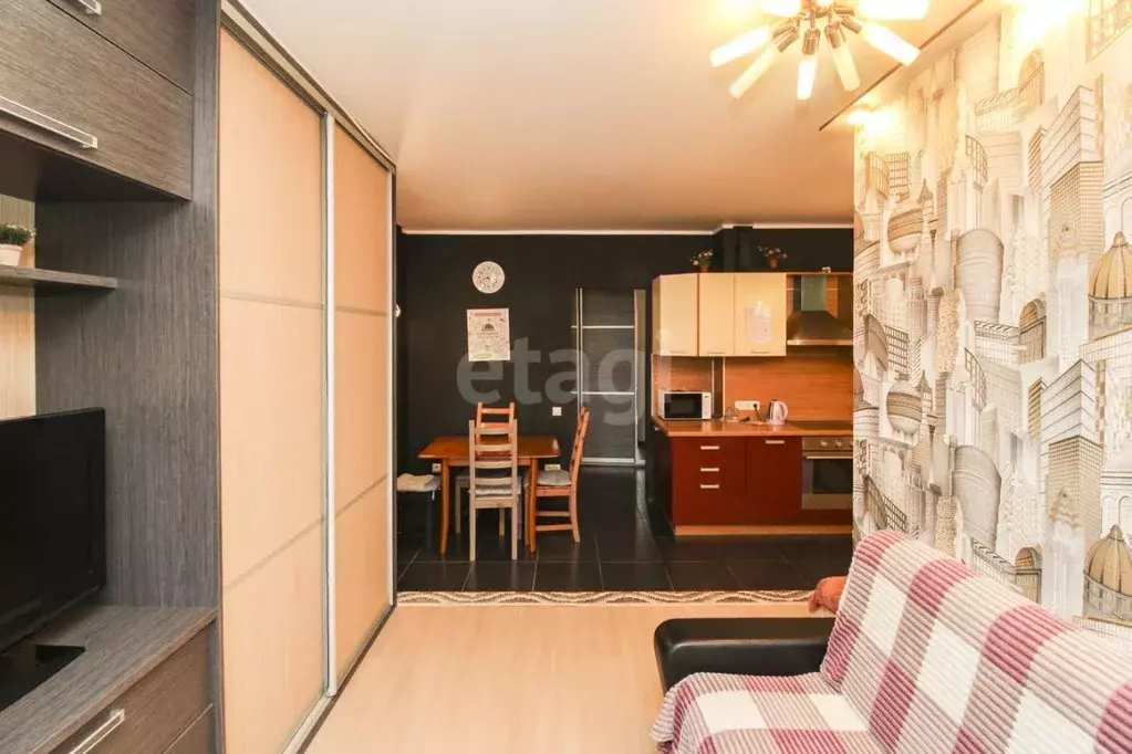 1-к кв. Тюменская область, Тюмень ул. 50 лет ВЛКСМ, 13к1 (42.5 м) - Фото 1