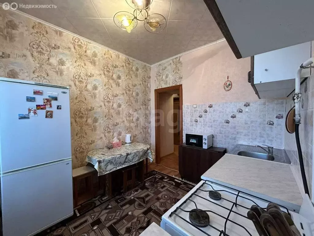 2-комнатная квартира: Новый Уренгой, улица Геологоразведчиков, 12А ... - Фото 2