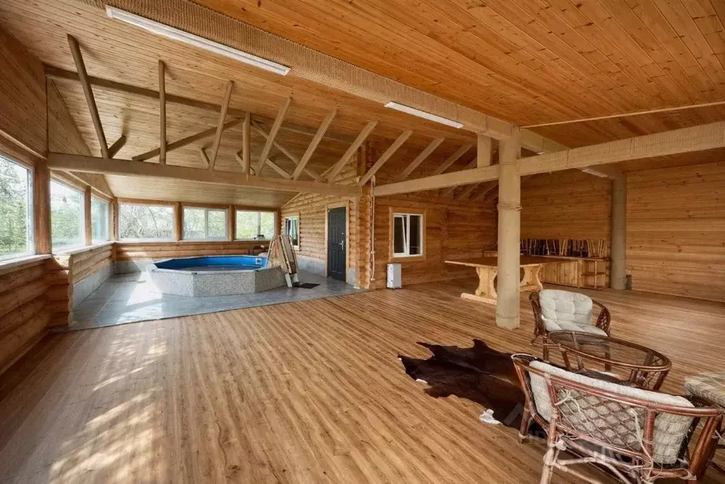 Дом в Ленинградская область, Любань Тосненский район, Ленинградское ... - Фото 1