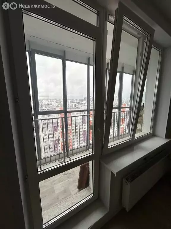 1-комнатная квартира: Тюмень, улица Николая Никитина, 8 (27 м) - Фото 1