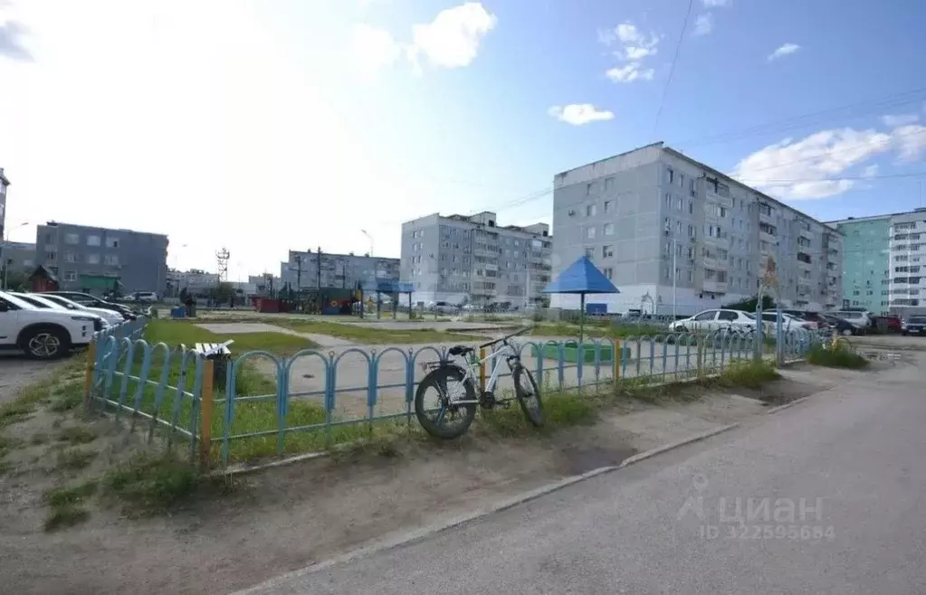 2-к кв. Саха (Якутия), Якутск 202-й мкр, 12 (49.4 м) - Фото 1