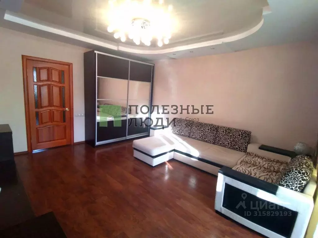 1-к кв. Татарстан, Зеленодольск ул. Комарова, 31А (43.0 м) - Фото 0
